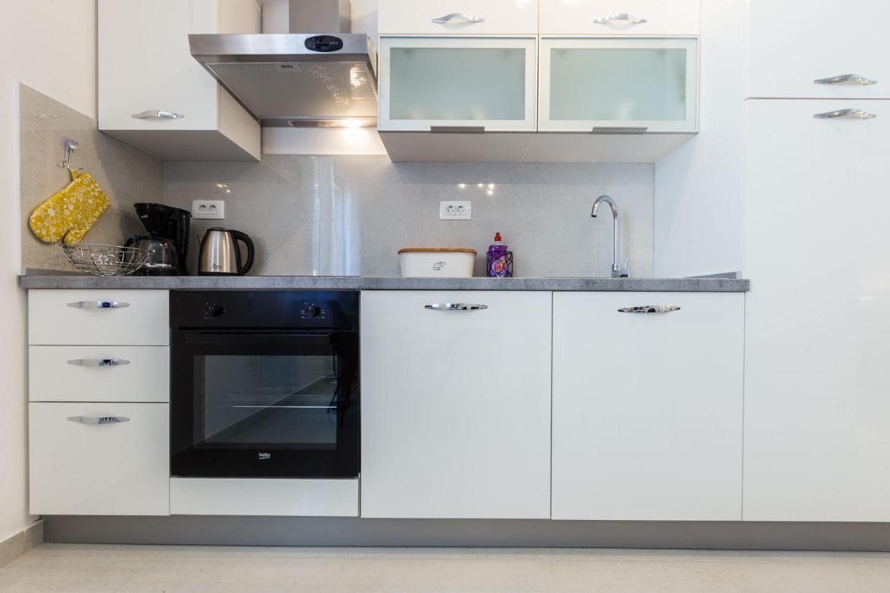 Petra Modern Apartment With Free Parking And Bbq Zadar Exterior foto