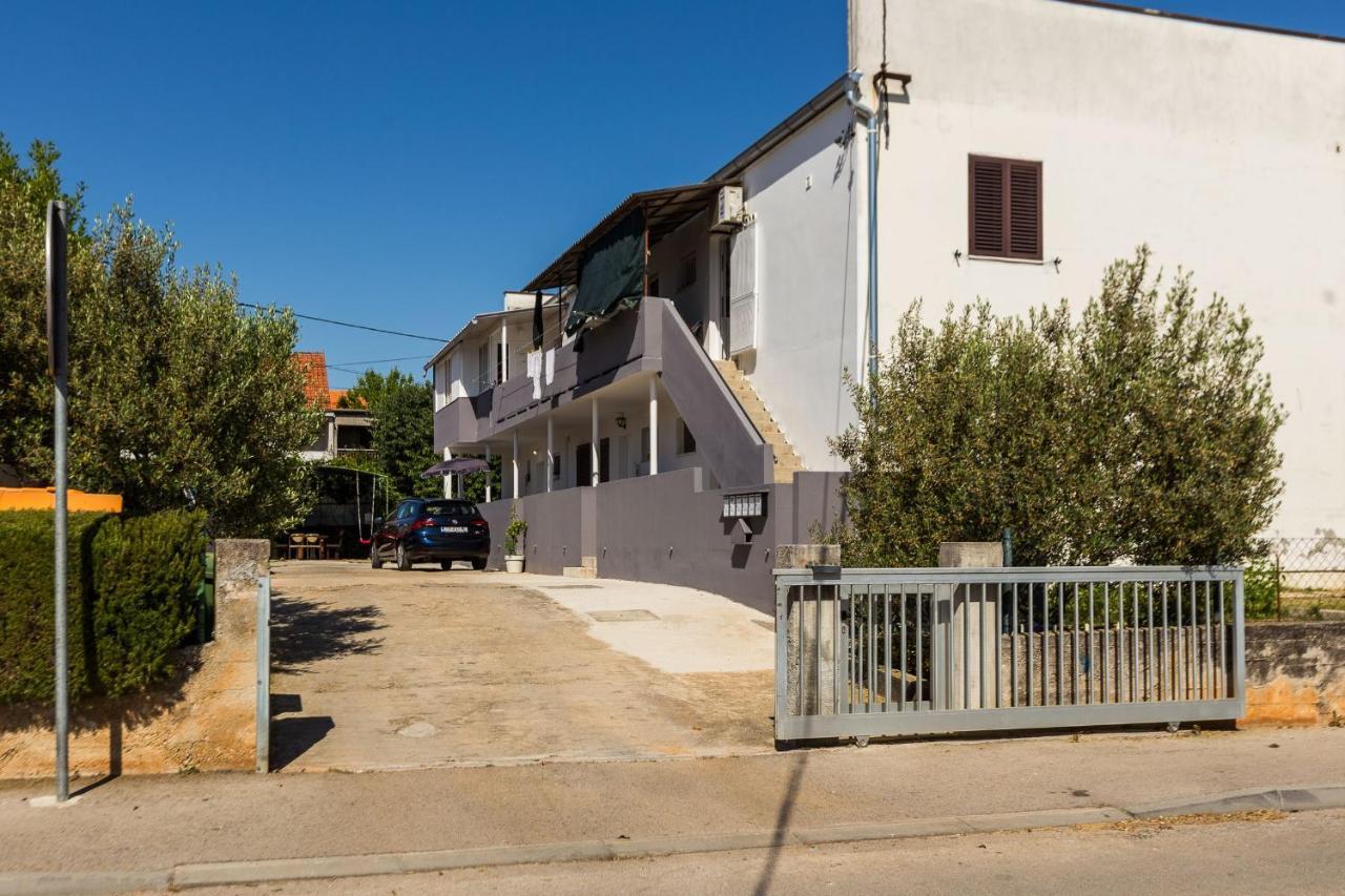 Petra Modern Apartment With Free Parking And Bbq Zadar Exterior foto